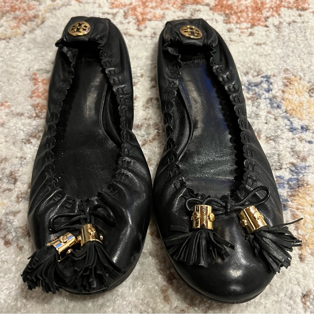 TORY BURCH Stretchy Closed Toe Ballet Flats with Tassel Accents
